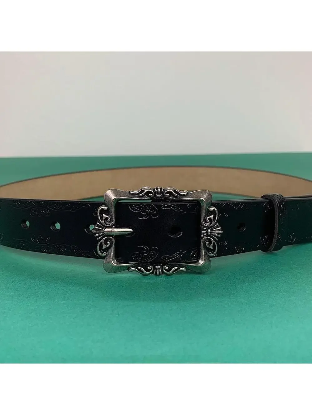 American floral Western vintage style brown indie boho indie belt. 41 inches